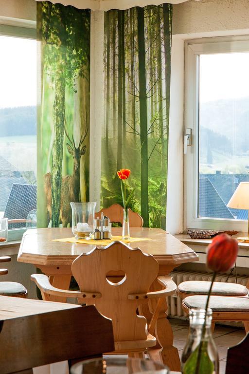 Hotel Restaurant Lindenhof Bad Laasphe Exterior photo