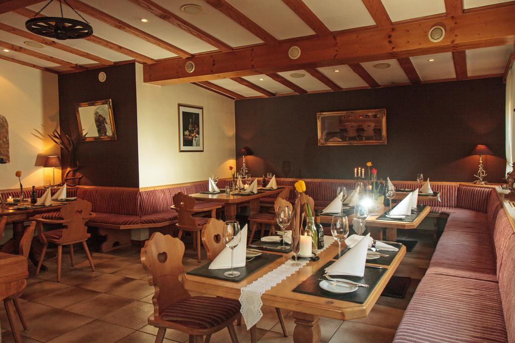 Hotel Restaurant Lindenhof Bad Laasphe Exterior photo